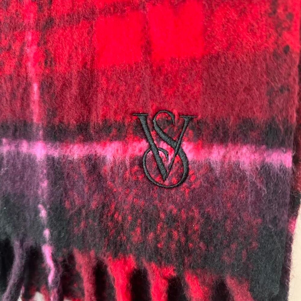 Victoria's Secret Scarf-wraps